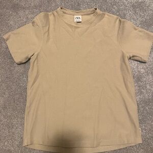 Zara Men's Light Tan T-Shirt